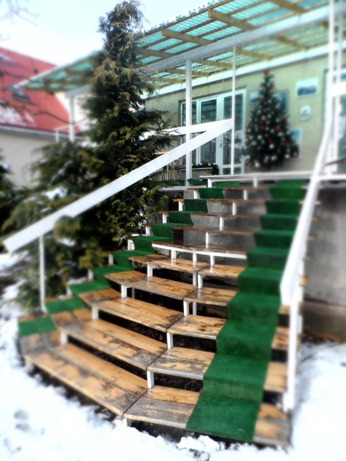 "Ранчо" - Тераса Квіти Сад Apartamento Uzhhorod Exterior foto